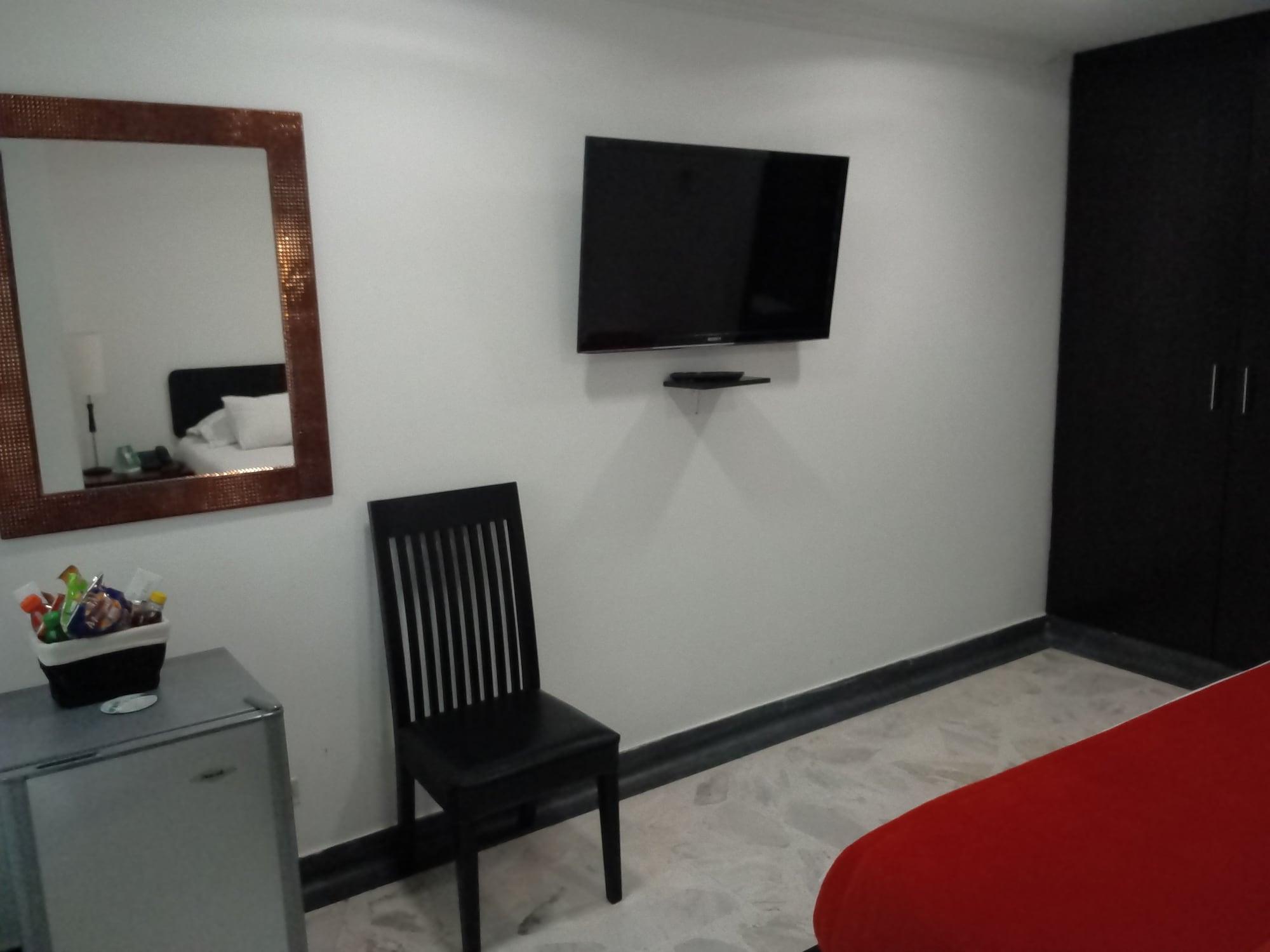 מדיין Hotel Calasanz Real מראה חיצוני תמונה