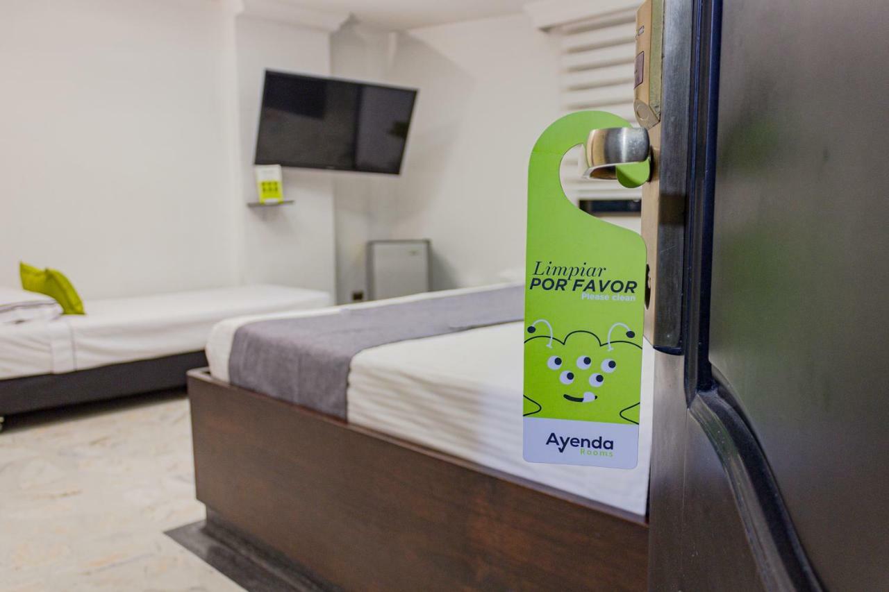 מדיין Hotel Calasanz Real מראה חיצוני תמונה